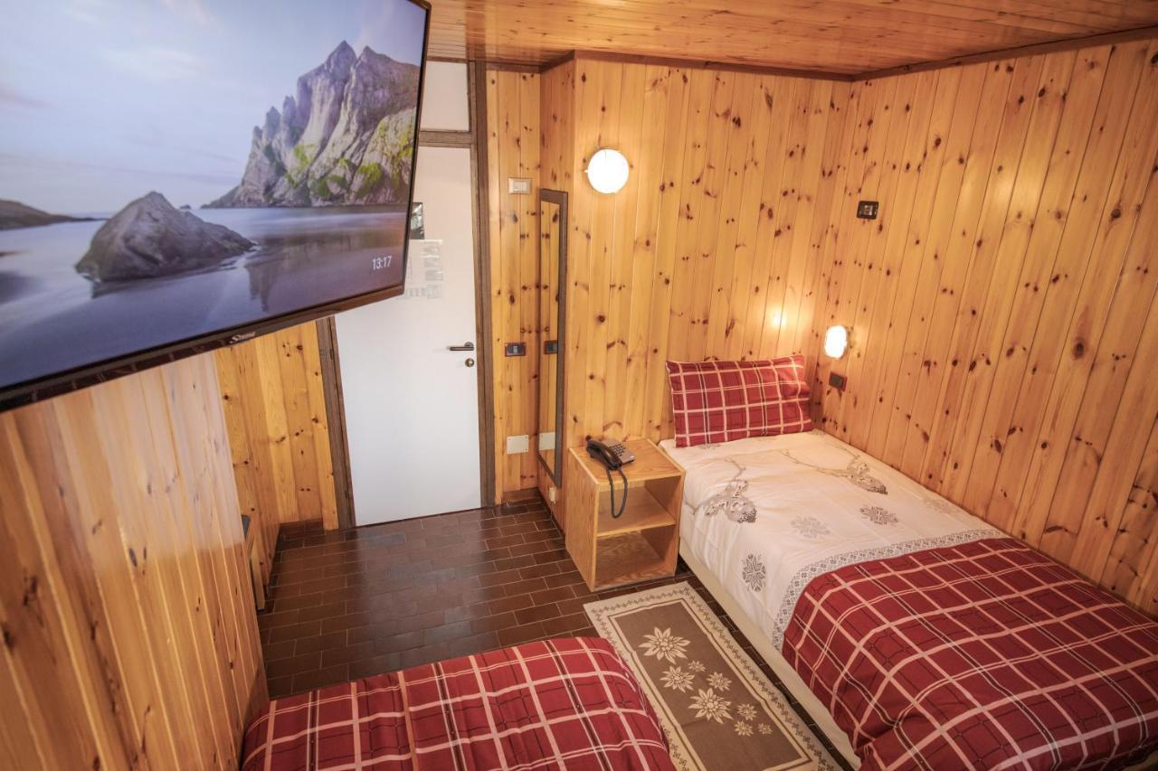 Albergo Quarto Pirovano Passo Stelvio Luaran gambar