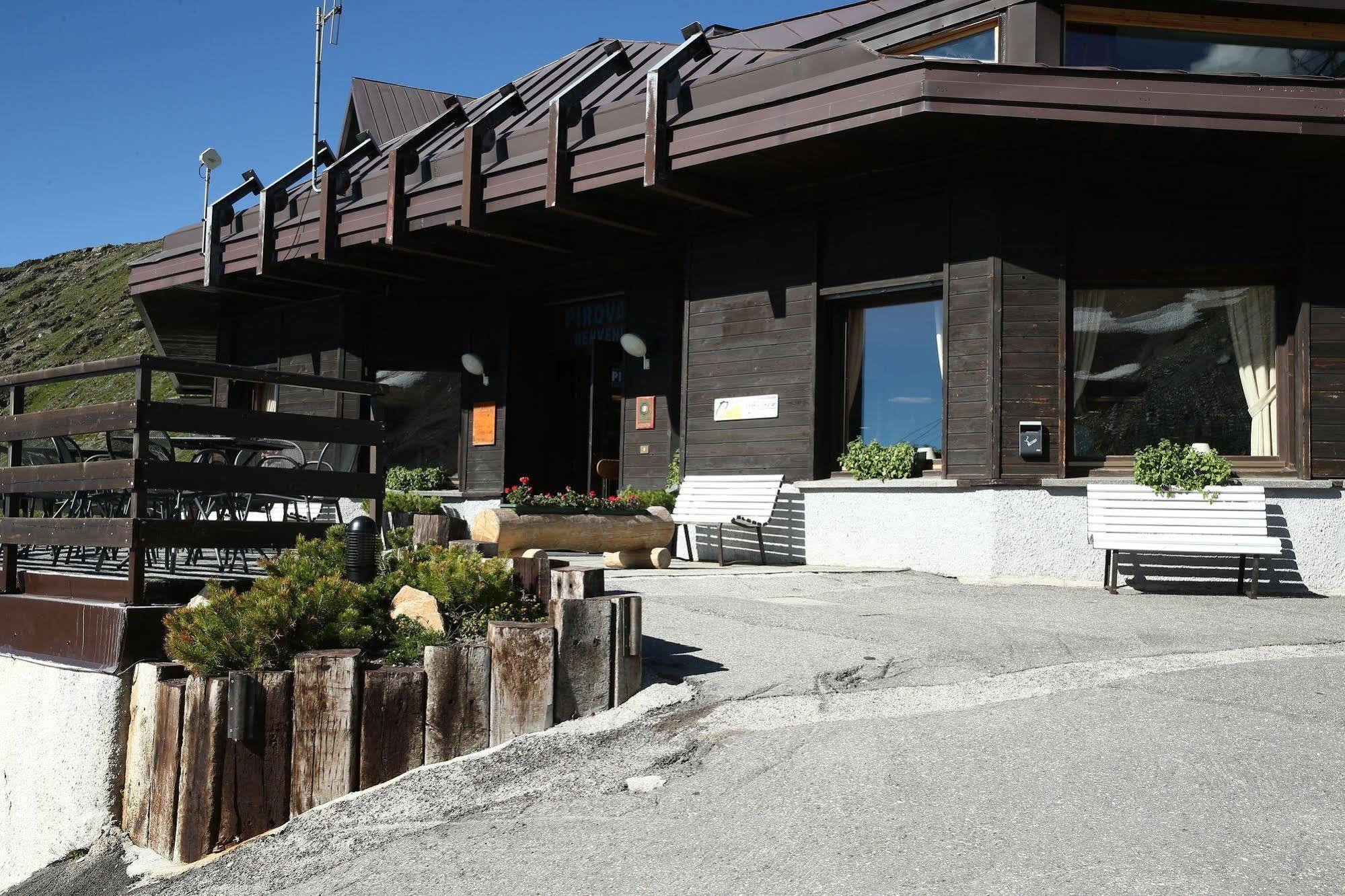 Albergo Quarto Pirovano Passo Stelvio Luaran gambar