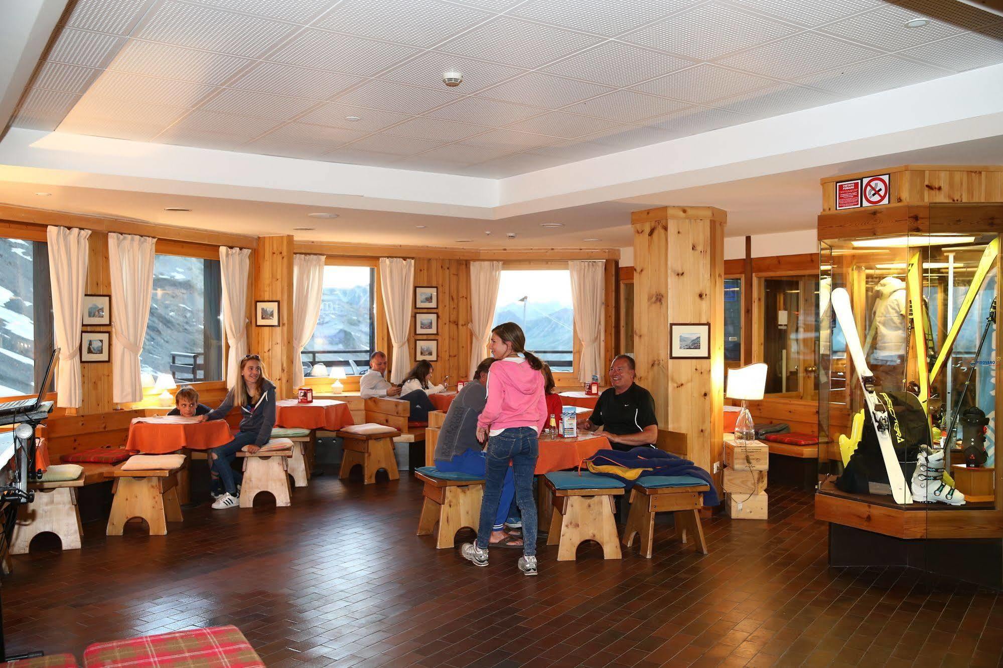 Albergo Quarto Pirovano Passo Stelvio Luaran gambar